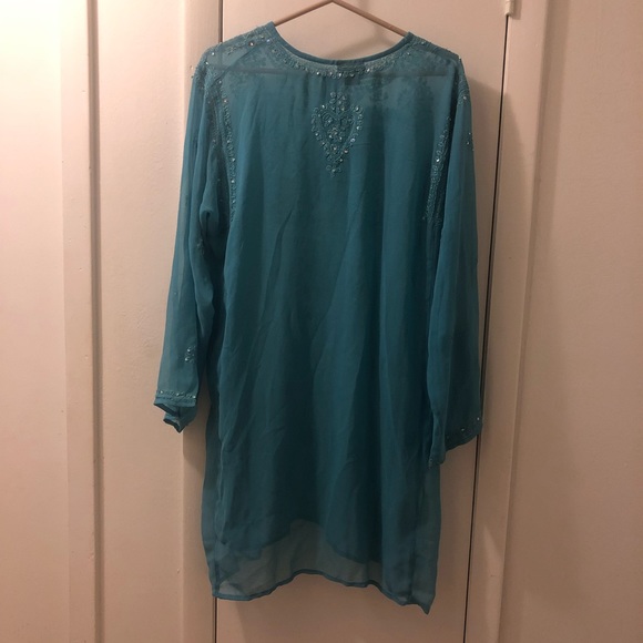 Woman’s Betty B. Top size one size fits all - Picture 6 of 8